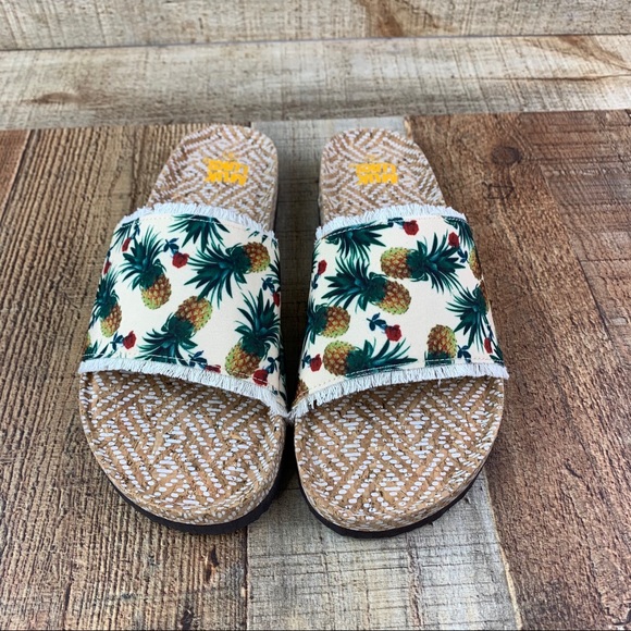 Muk Luks Shoes | Muk Luks Slide Sandals Tropical | Poshmark